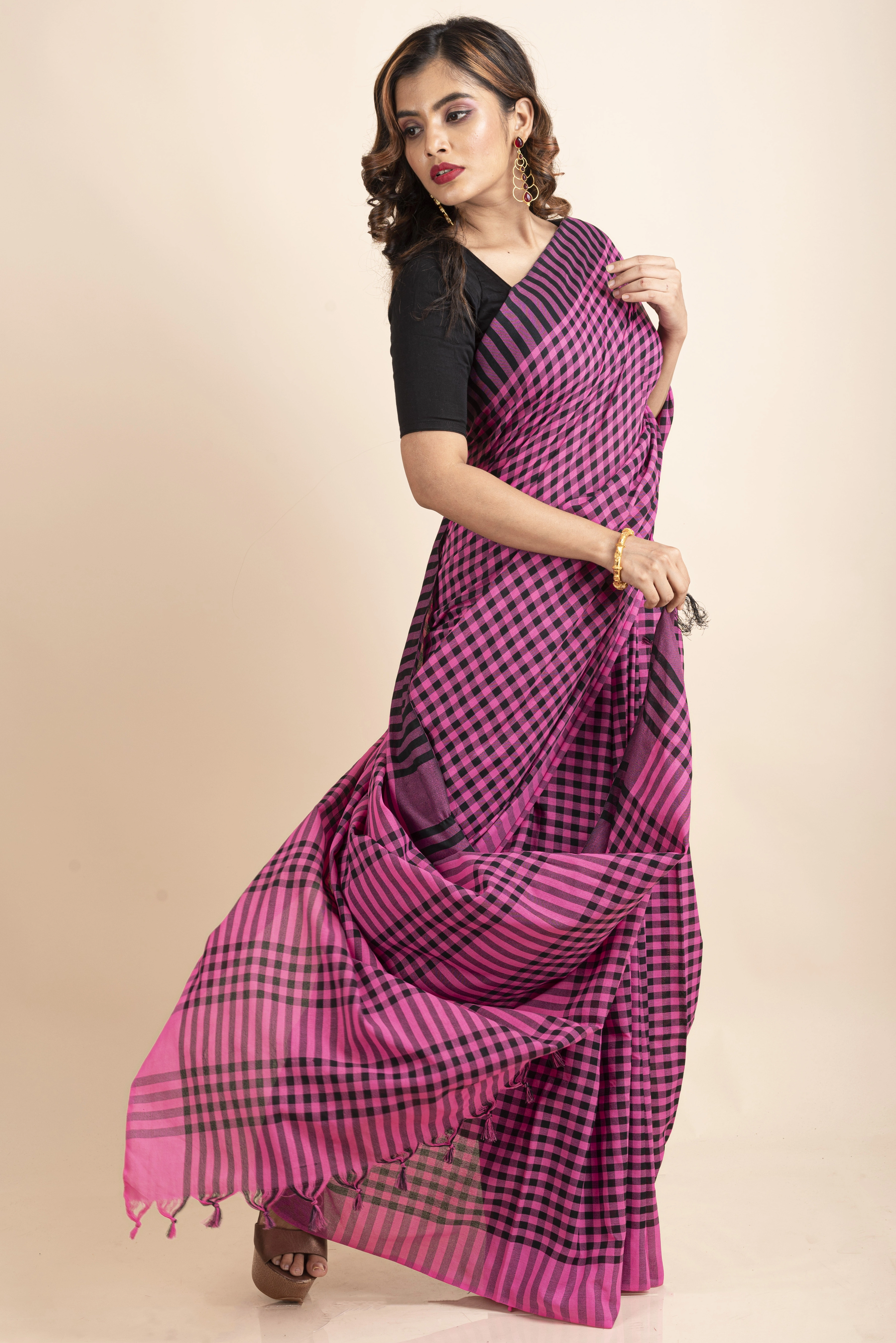 Pink Black Cotton Checkered Gamcha Saree-Pink-Cotton-Free-Female-Adult-3