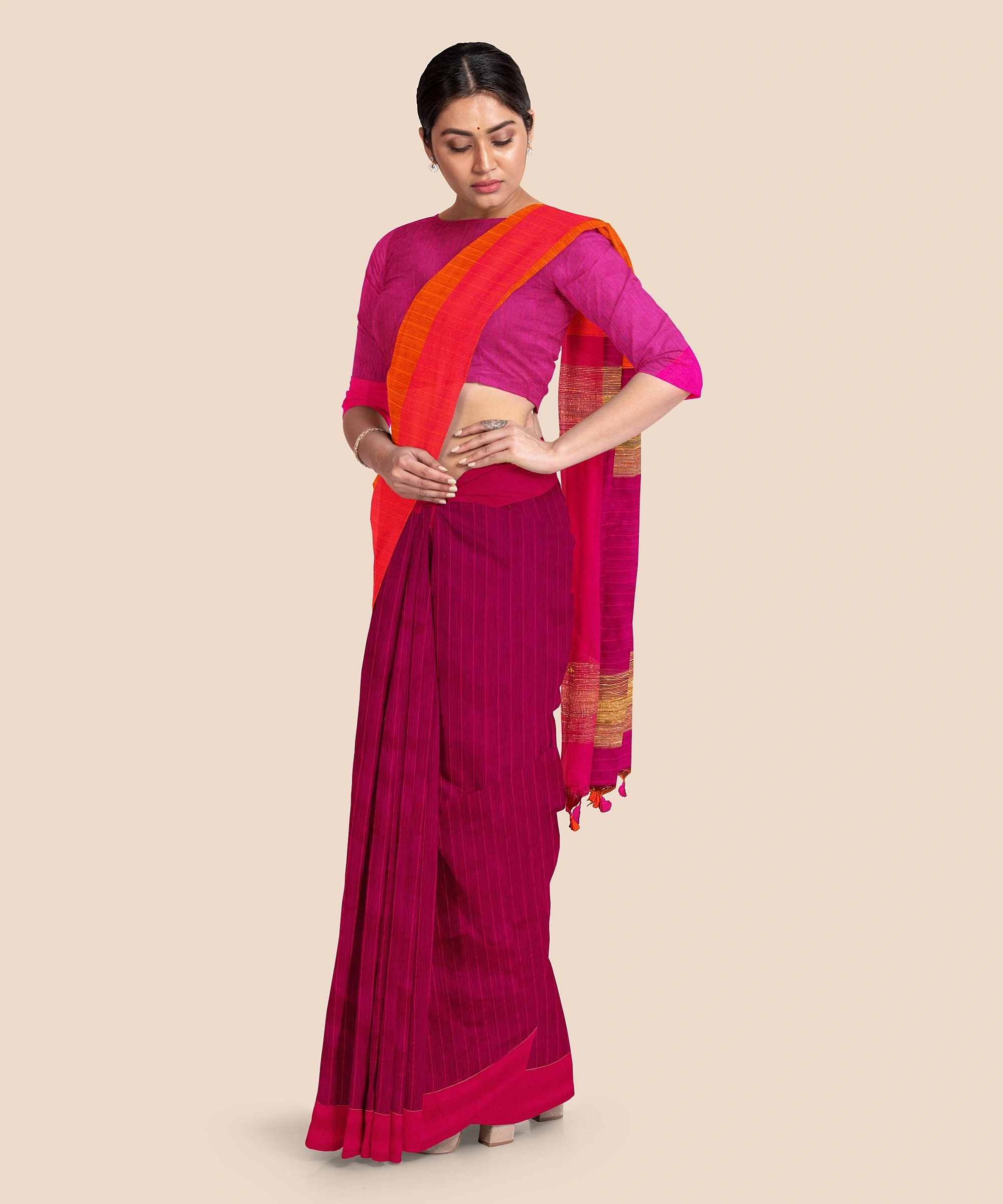 Handloom Pure Cotton Saree with Blouse piece (Magenta)-3