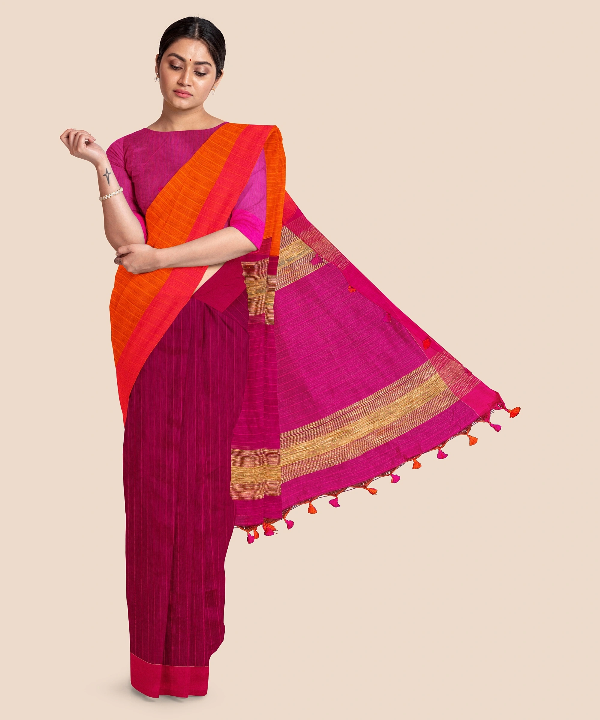 Handloom Pure Cotton Saree with Blouse piece (Magenta)-LAACHS010