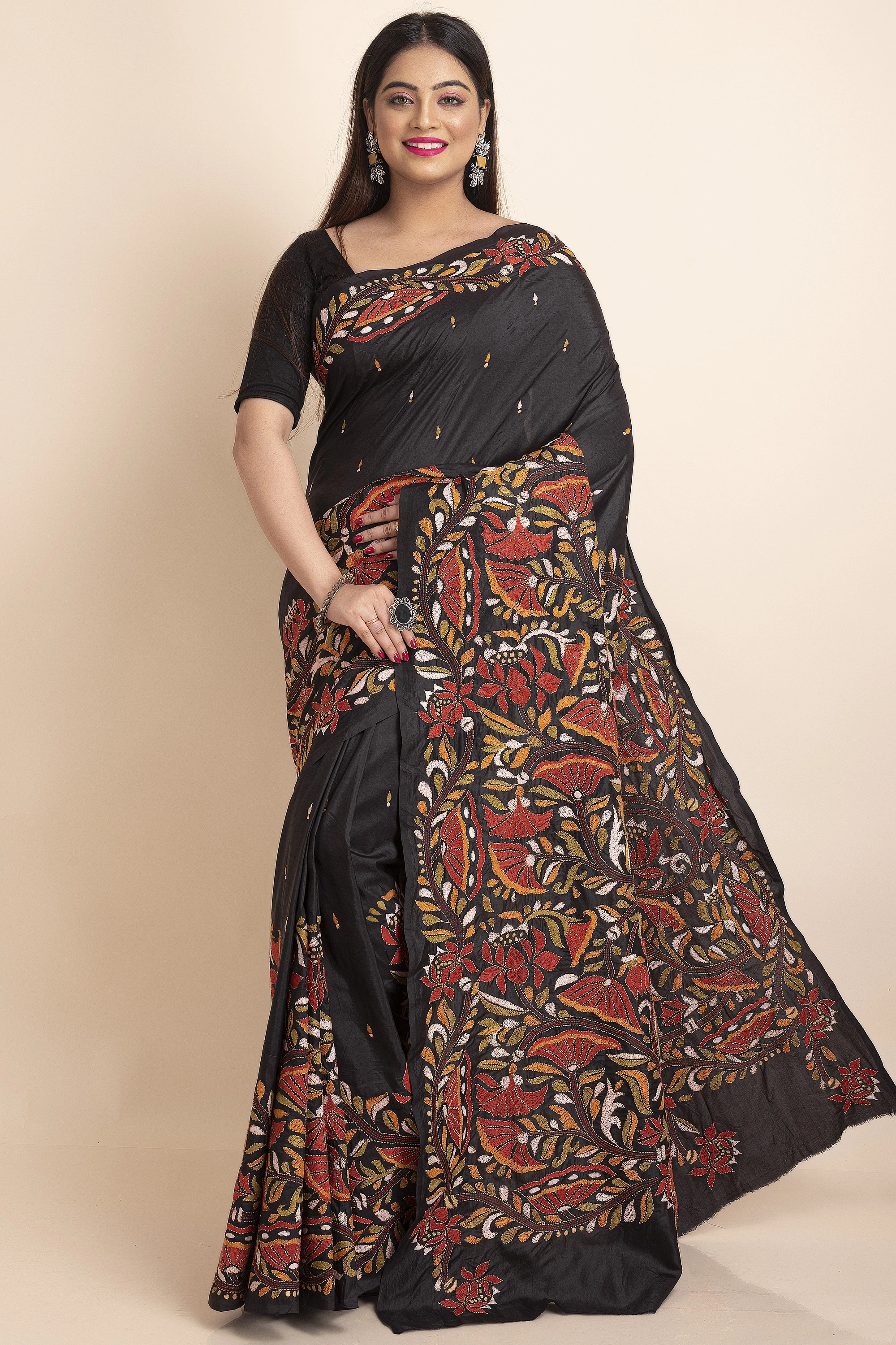 Buy Kantha Stitch Saree | Sanghamitra Saree| SKS 9006 Black at Amazon.in