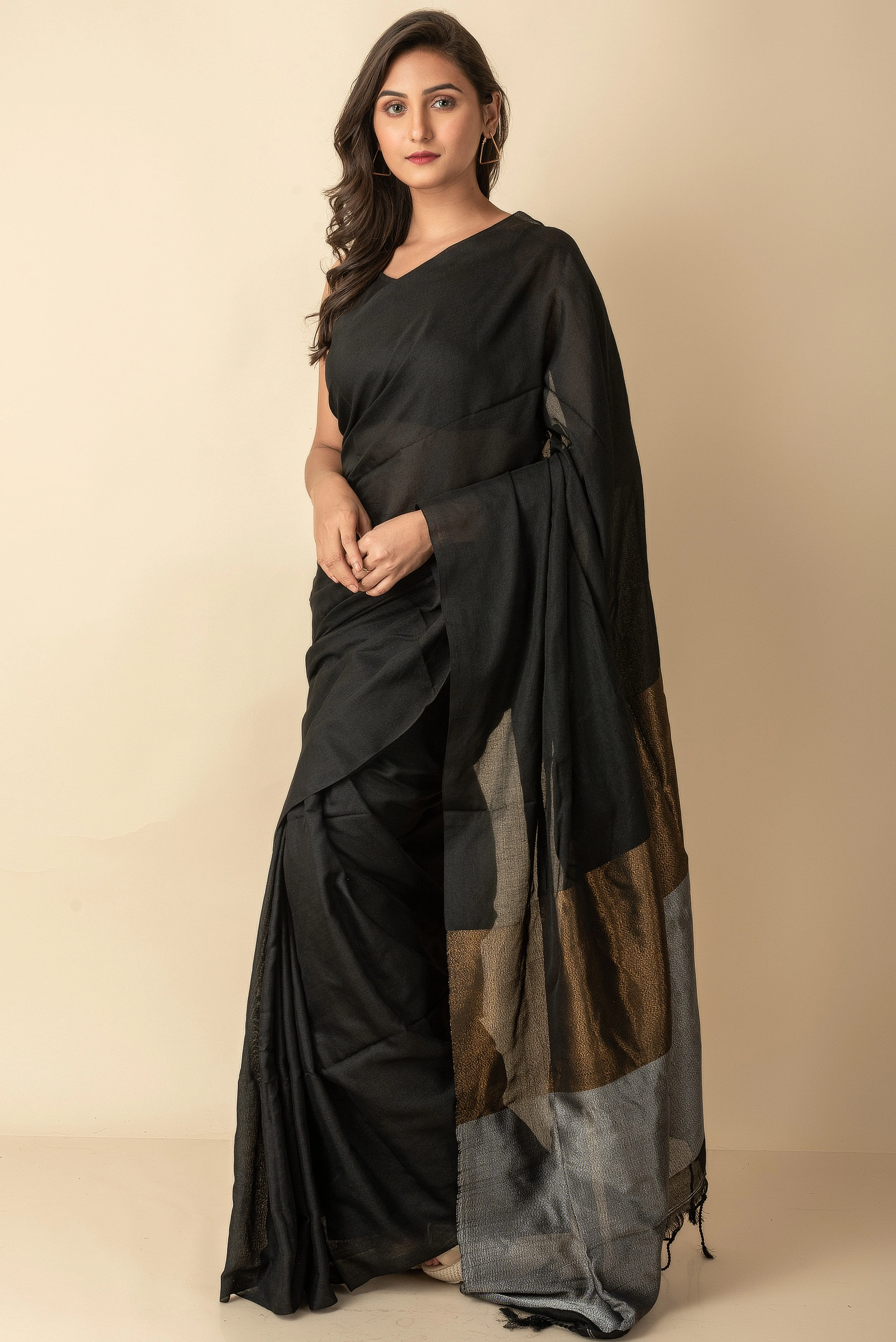 Black Golden Silver Zari Handloom Cotton Saree with Blouse Piece-Black-Cotton-One-Saree-Female-Adult-2