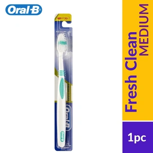 Oral-B Fresh Clean Medium Toothbrush 1Pc