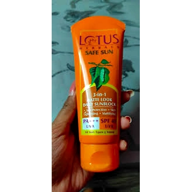 Lotus 3-in 1- Matte look daily sunblock 100gm-lutuslookmatte