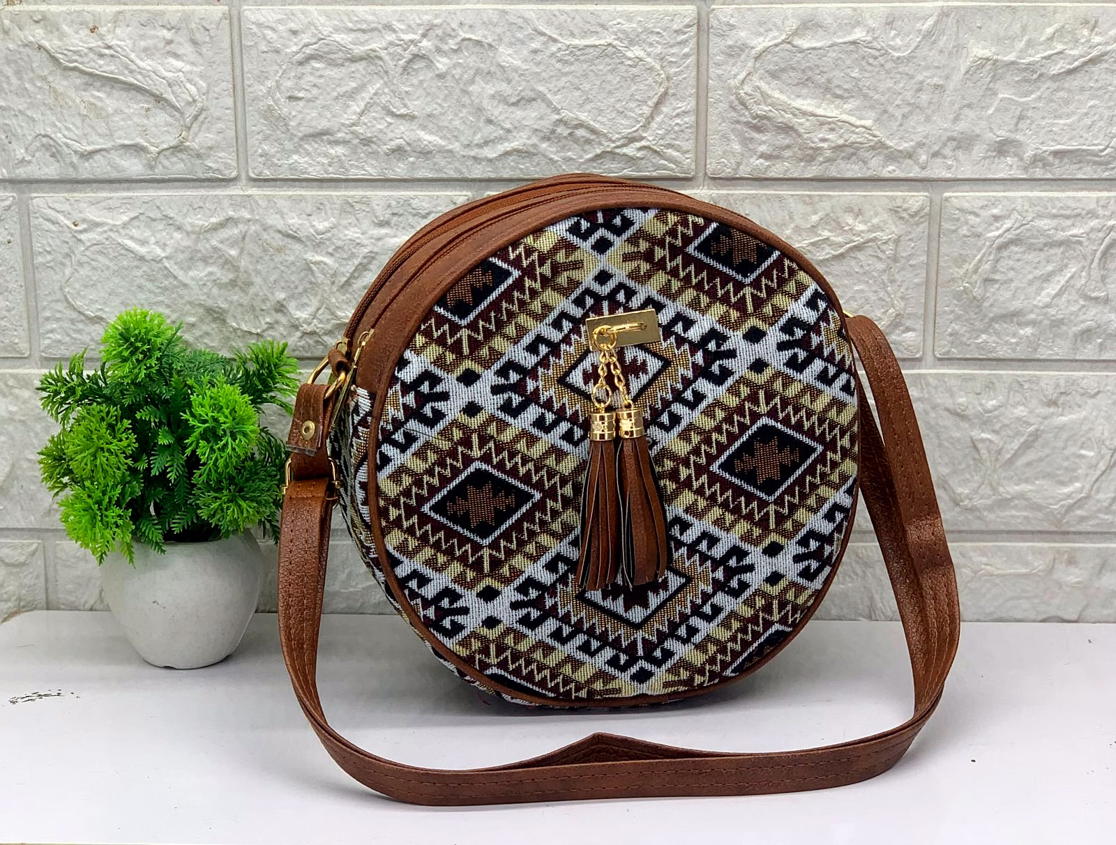 Sling Bag image 2