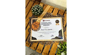 Wooden Urna Frame