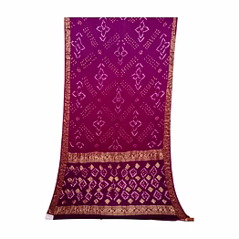 kala sanskruti retail private limitade all over magenta color art silk bandhani saree