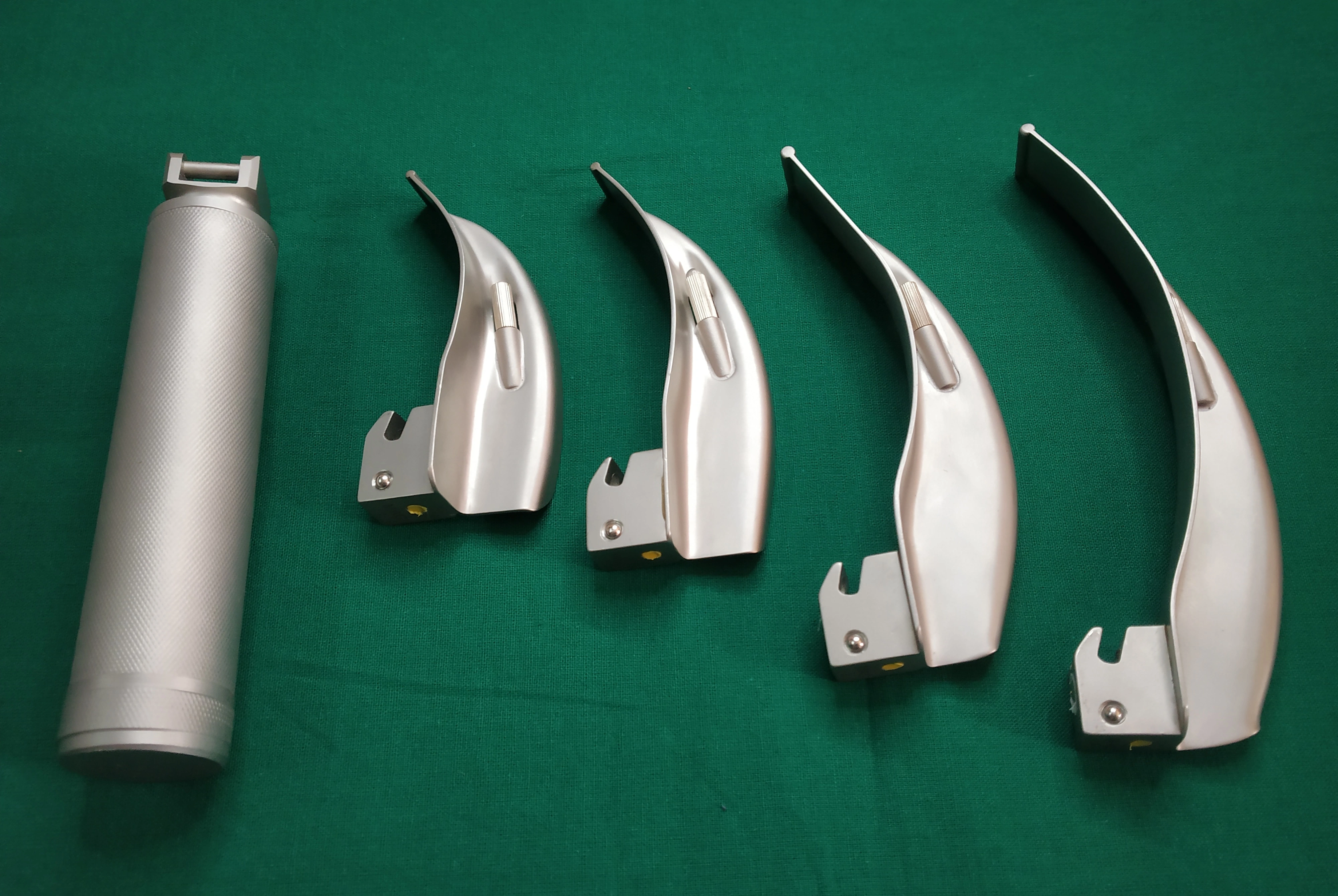 Fibre Optic Laryngoscope Set, Macintosh (With Handle)-DOS052