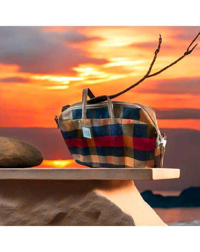 &quot;Vibrant Multicolored Jute Cotton Laptop Bag: Stylish and Sustainable!&quot;-2