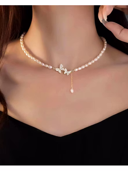 Korean Butterfly Pearl Choker Necklace – Elegant Summer Fashion Accessory for Women &amp; Girls