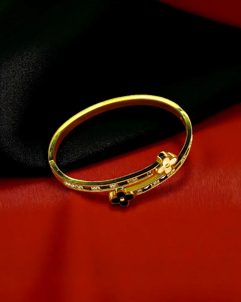 Adjustable Anti-Tarnish Bracelet for Women – Elegant & Long-Lasting Finish by Print Magical Gifts