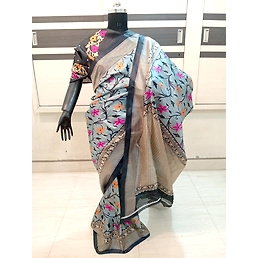 Exquisite Banarasi Saree Print with Special Blouse