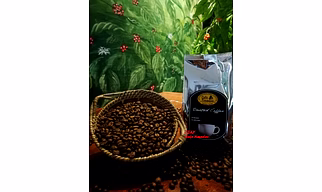 Cafe Amadeo (pahimis Blend in Foil Packaging) 225g