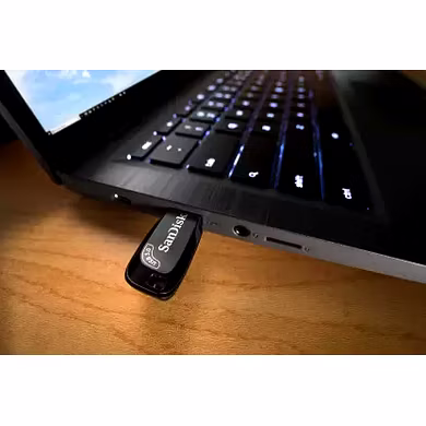 SanDisk Ultra Shift™ USB 3.0 32 GB Pen Drive  (Black)-2