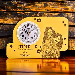 red moments wooden plaque table clock pr-348