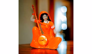 Exquisite 10" Meera Bai Devotional Idol - Artistic Spiritual Decor