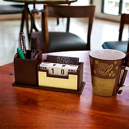 Block Calendar Brown Gold Desk Organizer WD08