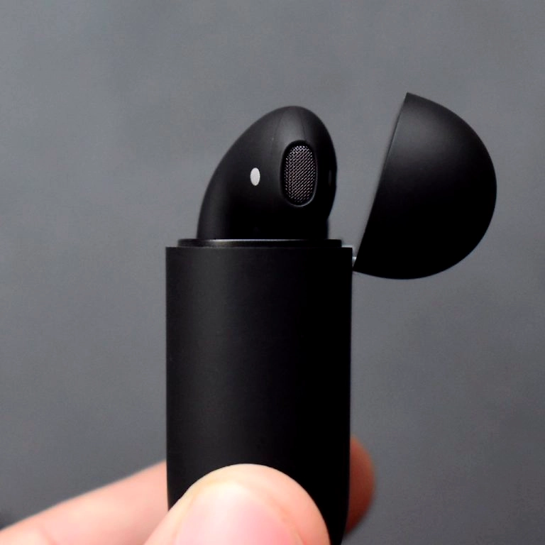 Airpods 2 black matte hot sale