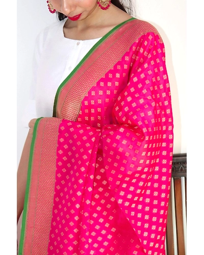 Magenta Chunri Booti Cutwork Handloom Banarasi Dupatta-1