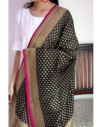Black Diamond Booti Cutwork Handloom Banarasi Dupatta-162021-0000113