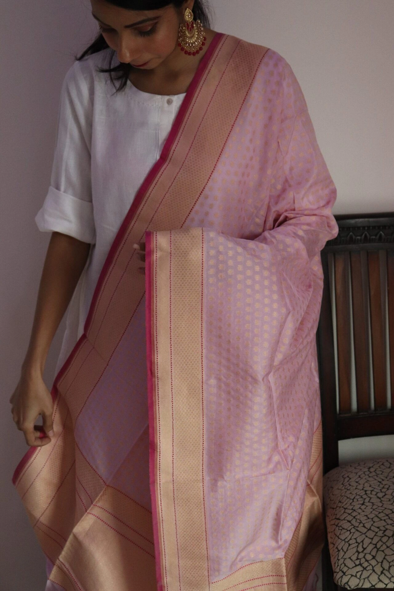 Light Pink Small  Booti Cutwork Handloom Banarasi Dupatta-4