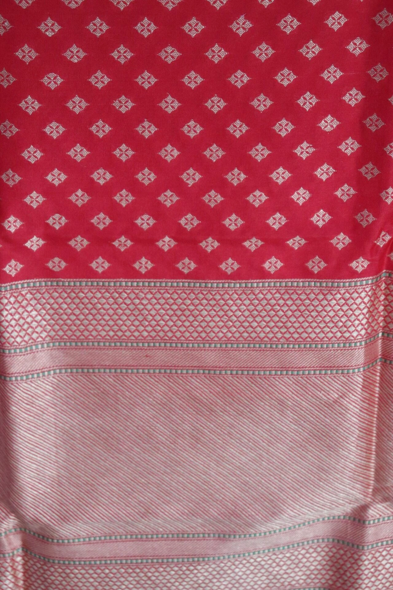 Red Small Booti Cutwork Handloom Banarasi Dupatta-5