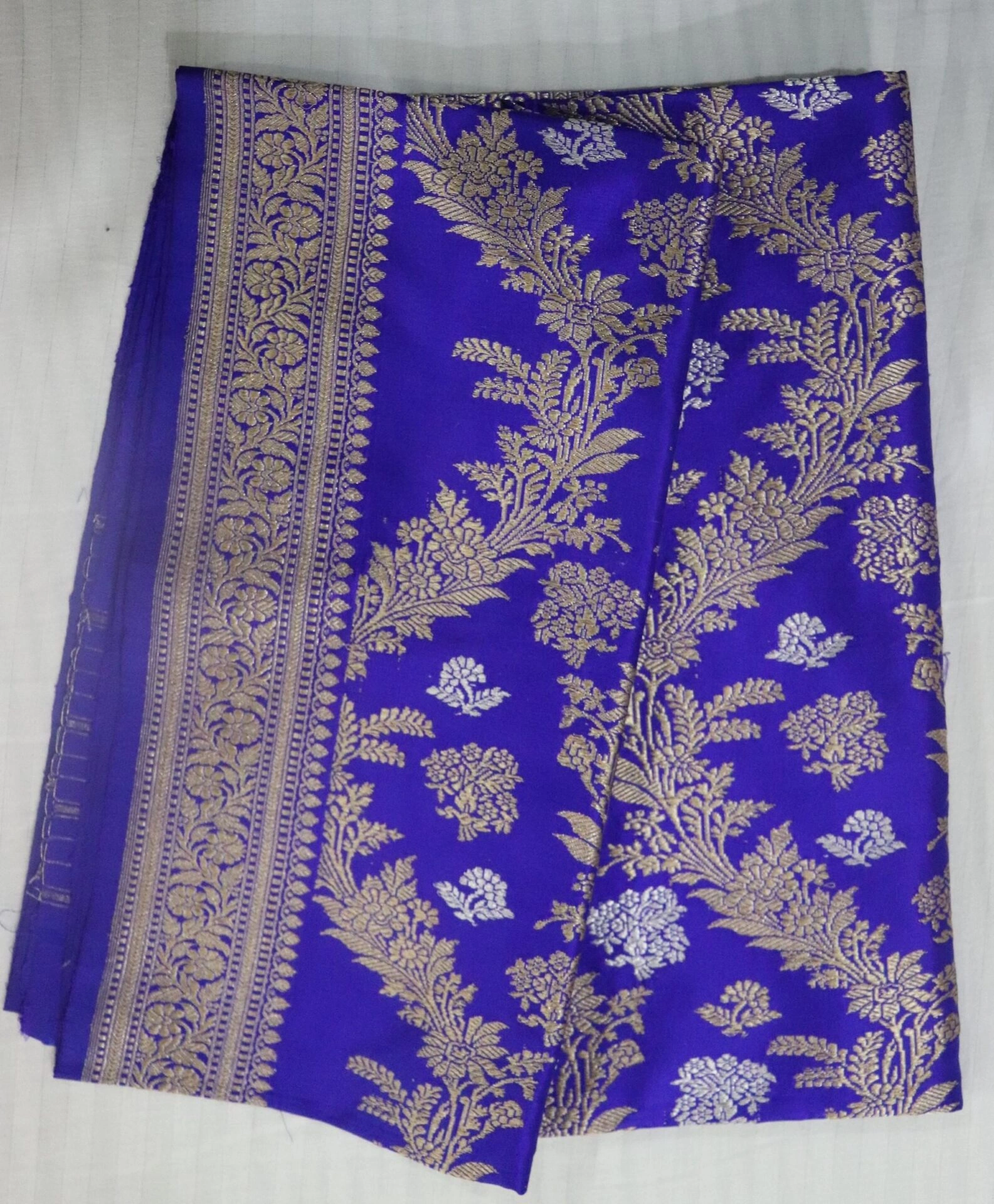 Premium Royal Blue Lahariya Ara Jangla Handloom Banarasi Dupatta-6