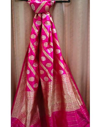 Magenta Ara Booti Handloom Banarasi Dupatta-162021-0000125