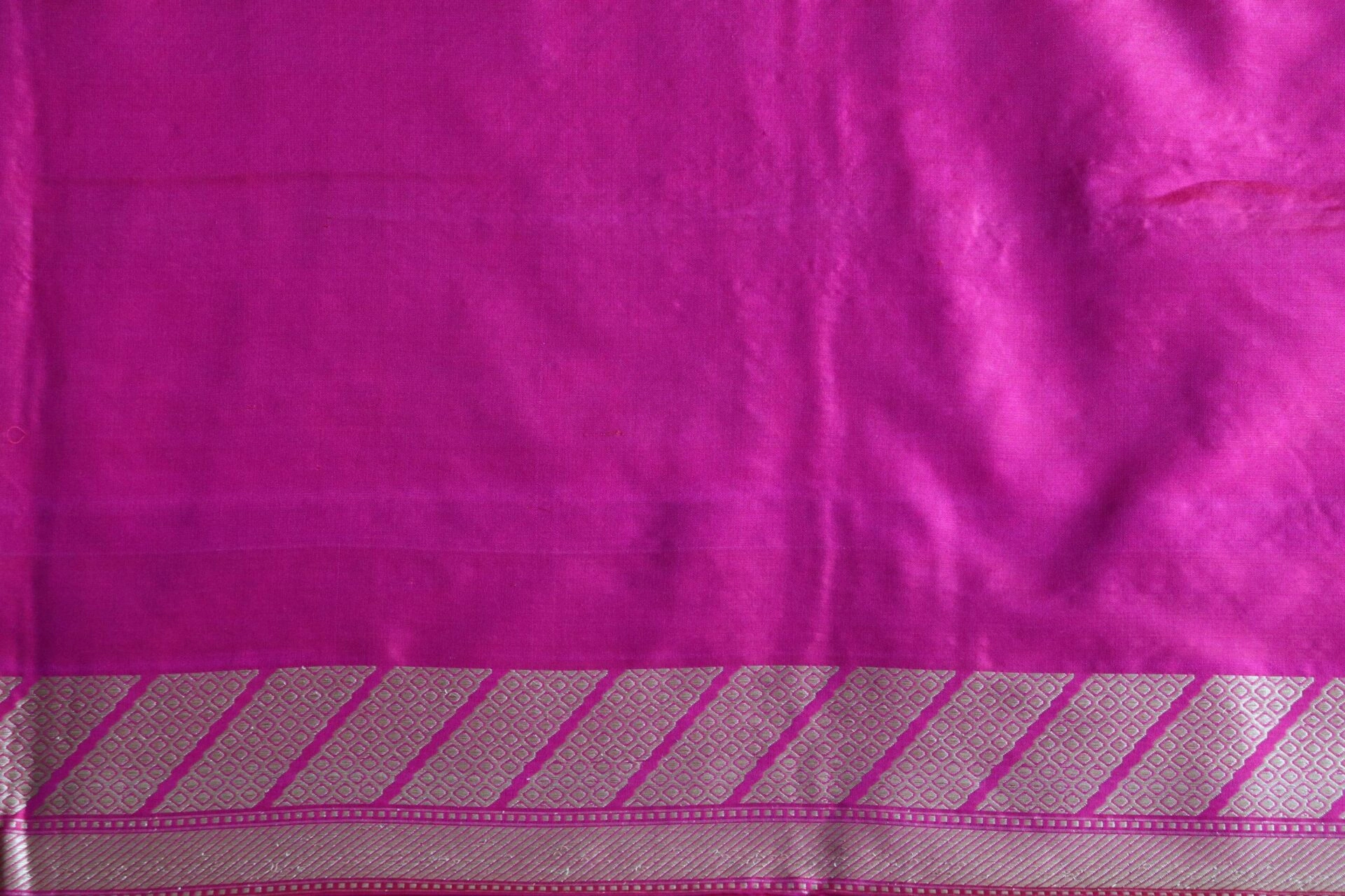 Pink Tanchui Handloom Banarasi Saree with Meena Booti-9