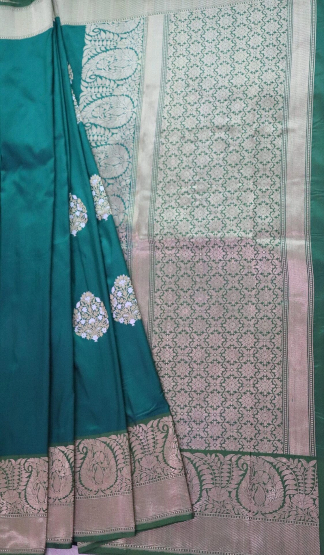 Dark Green Kadhua Flower Boota Handloom Banarasi Saree-7