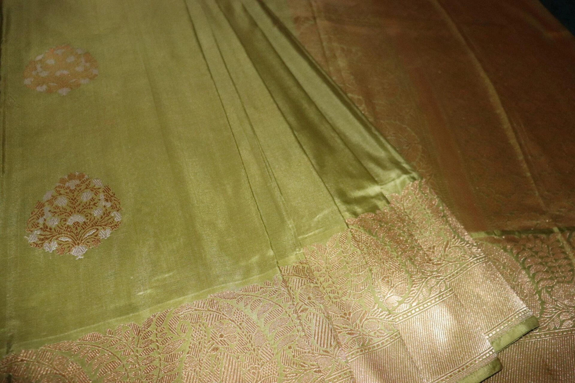 Pista Green Kadhua Flower Boota Banarasi Saree-3