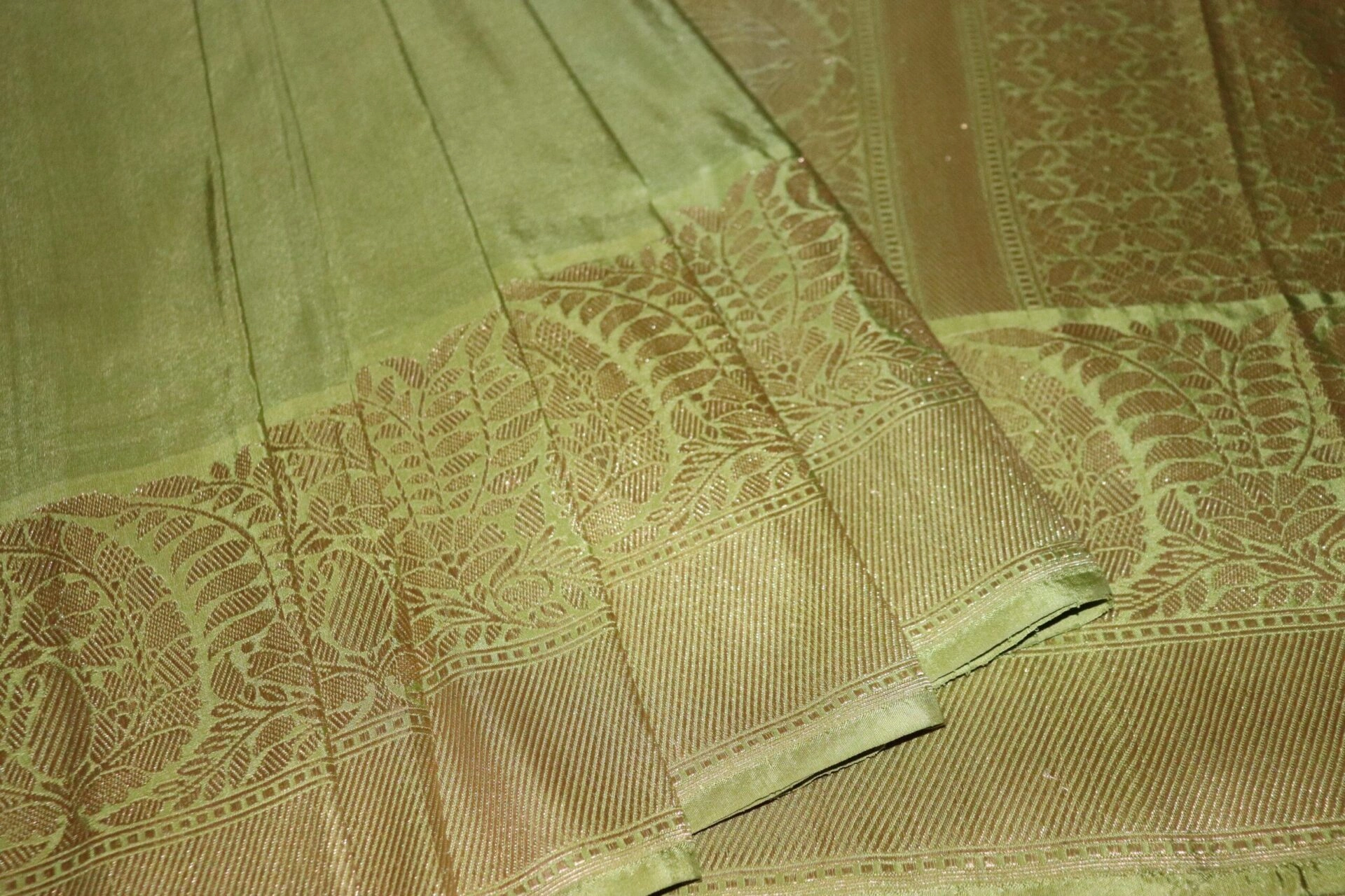 Pista Green Kadhua Flower Boota Banarasi Saree-4