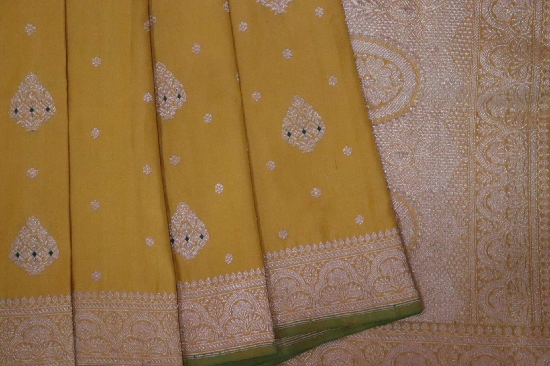 Mustard Yellow Gathua Booti Banarasi Handloom Saree-1