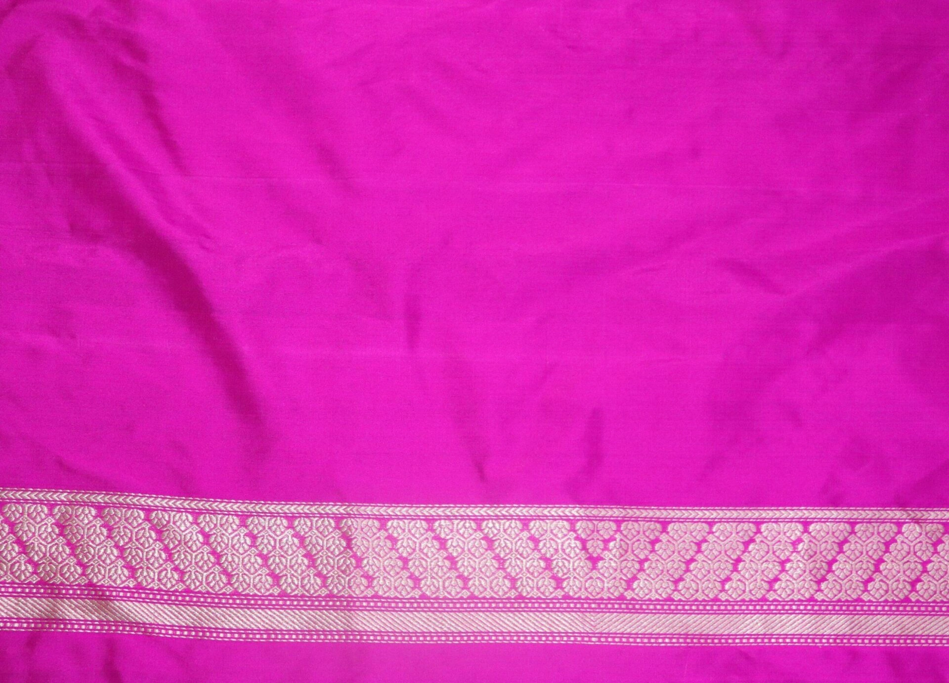 Rangkaat Chand Pallu Banarasi Handloom Saree-4