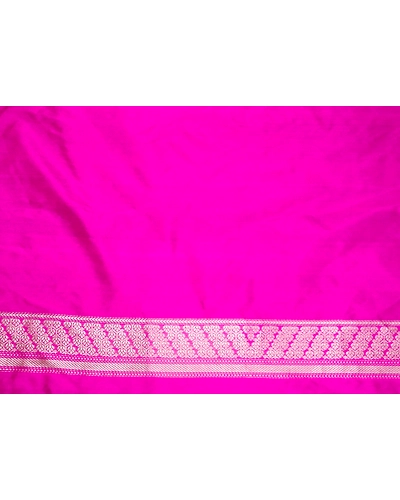 Rangkaat Chand Pallu Banarasi Handloom Saree-4