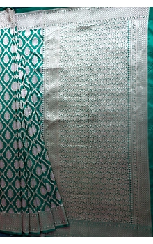Dark Green Diamond Banarasi Handloom Saree