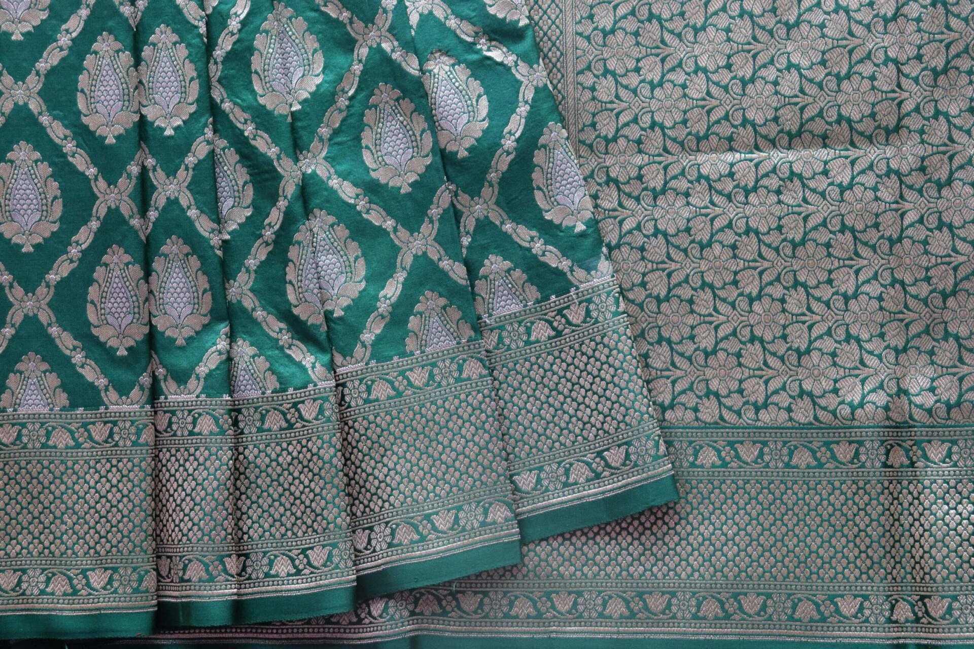 Dark Green Diamond Banarasi Handloom Saree-1