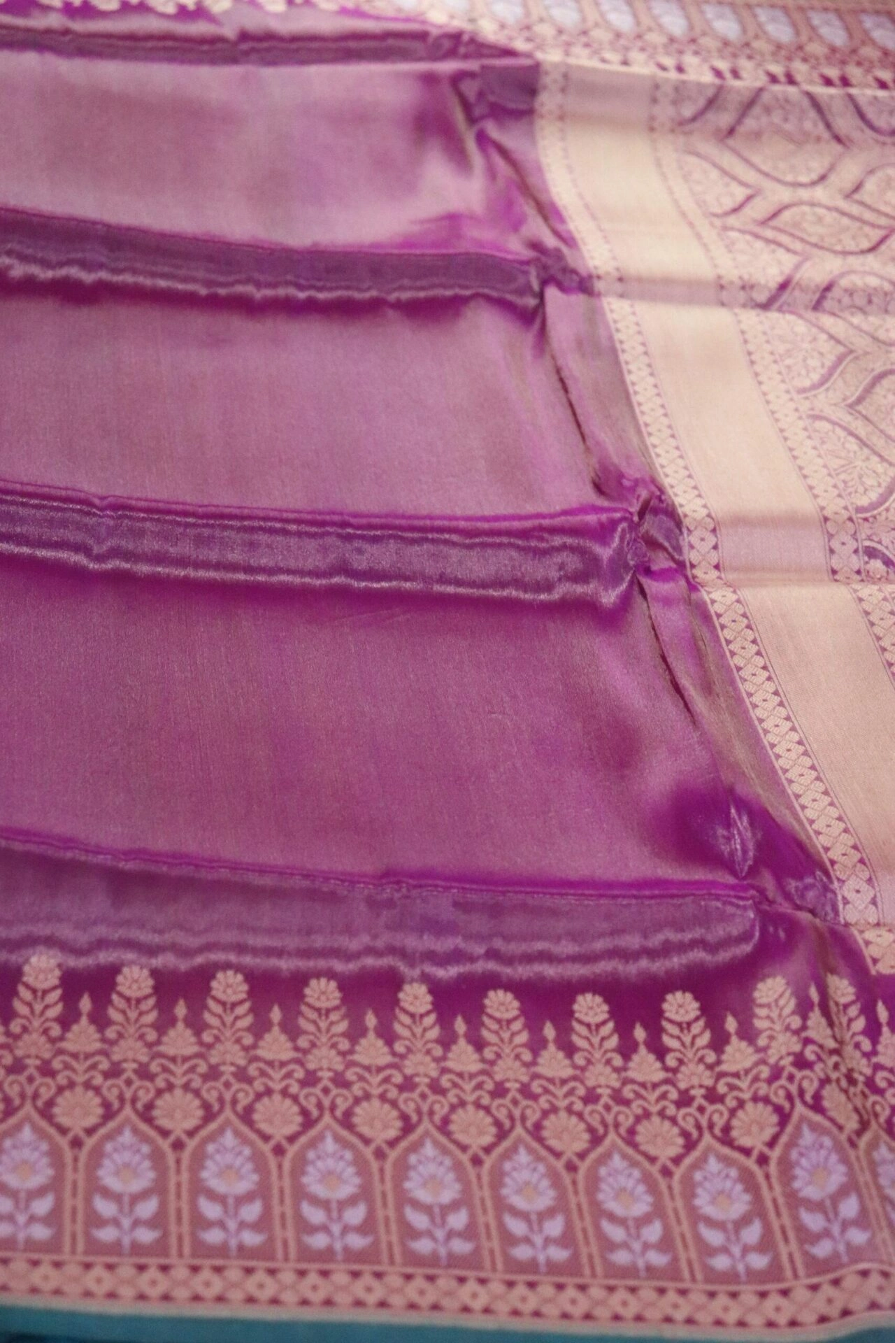 Onion Color Alfi Border Tissue Handloom Banarasi Saree-1