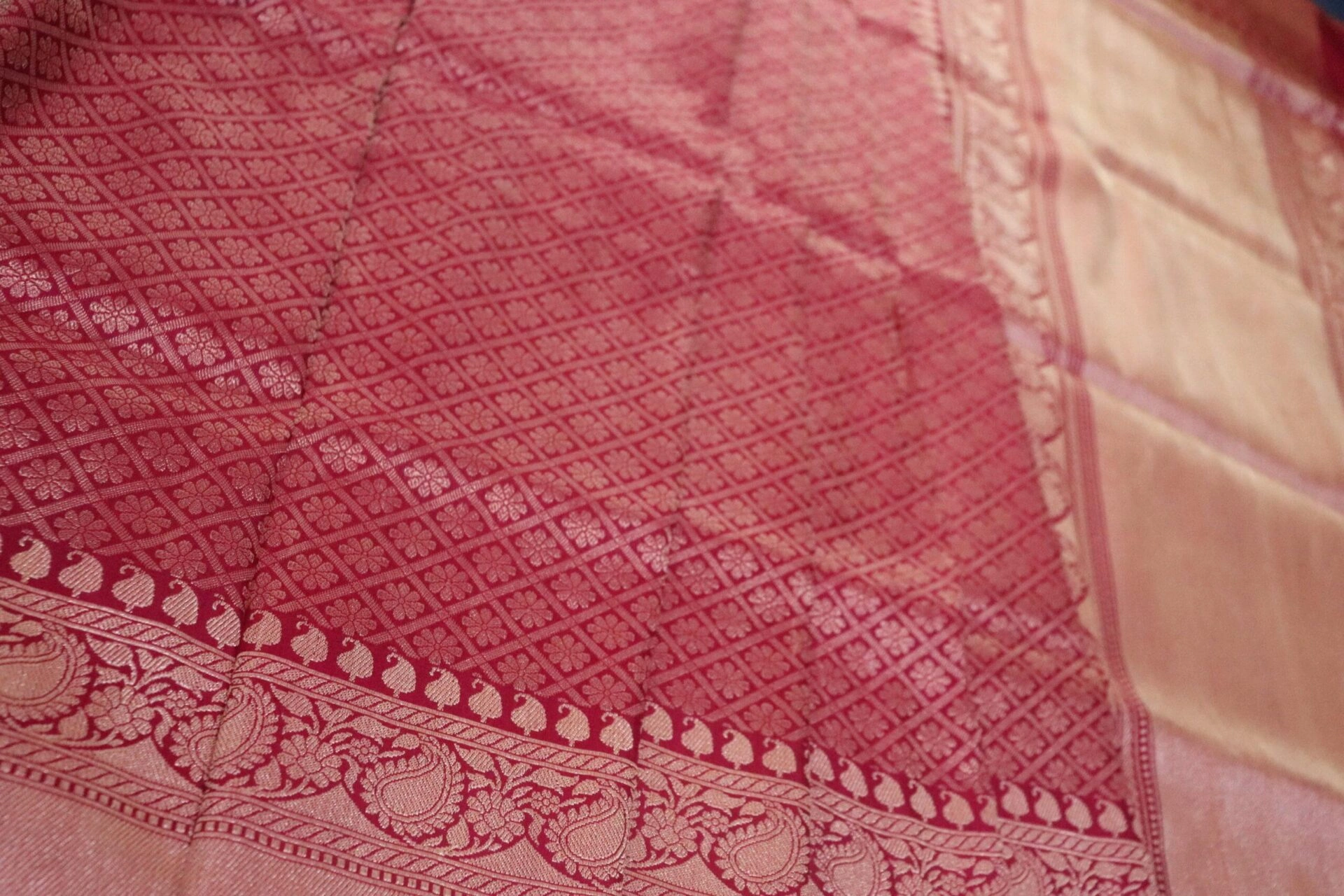 Red Brocade Booti Handloom Banarasi Saree-2