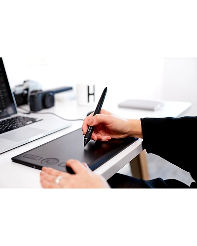 Wacom Intuos Pro Small-2