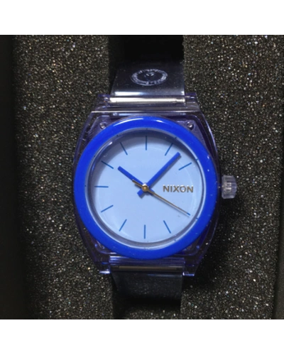 Nixon Women's Quartz Watch A12152885-00-4