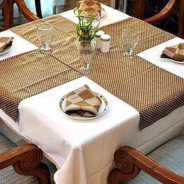 linenroom table runner brown jacquard | wholesale / bulk | hotels & hospitality