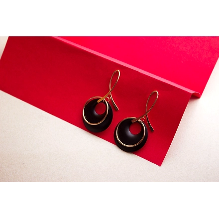 Black Round Earrings-1