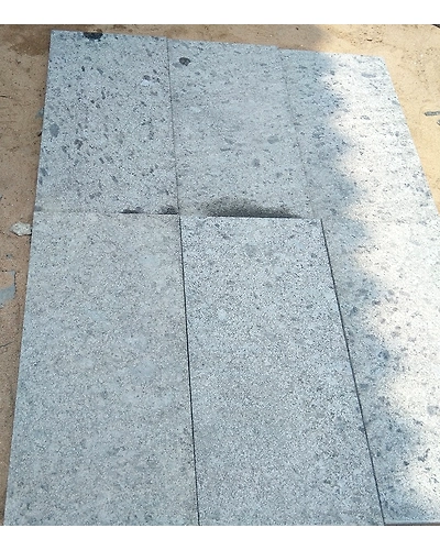 Hot Sale Indian Steel Grey Granite Flamed Surface Floor Tiles Outdoor Natural Granite Outdoor Flooring Pavers Wall Cladding-12465658
