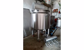 Blending Tank with Agitator