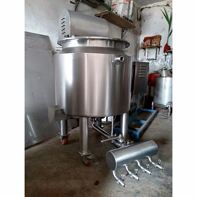 blending tank with agitator