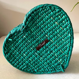 kauna straw handwoven heart in a box - teal