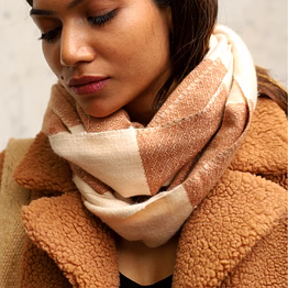 handloom cashmere muffler - peach broad lined
