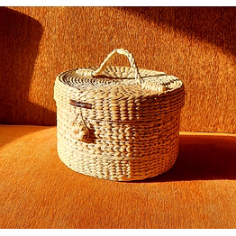kauna straw handwoven 4 partitioned circular vanity case