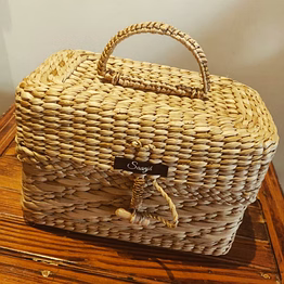 kauna straw handwoven vanity case