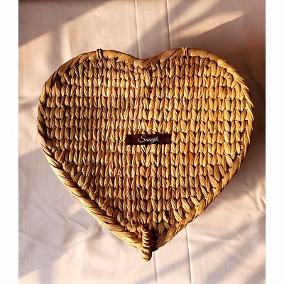kauna straw handwoven heart in a box